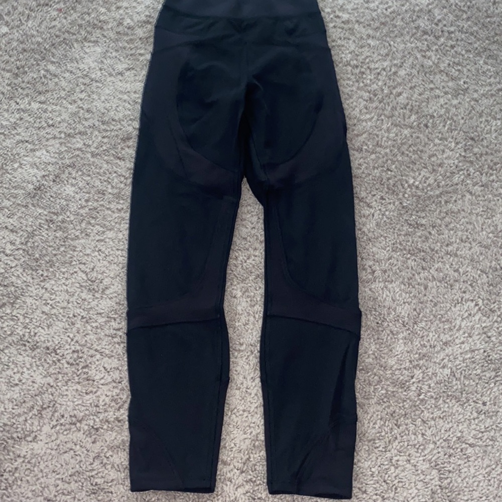 Lululemon black pant